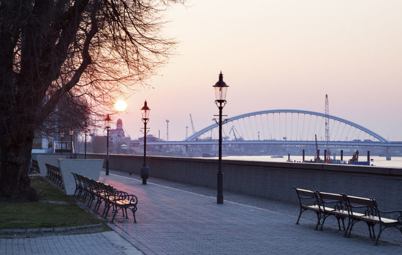 Sonnenaufgang in Bratislava